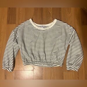 Oversized crop sweatshirt top